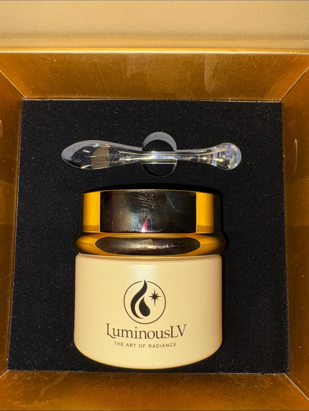 Luminous LV Illuminating Eye Cream